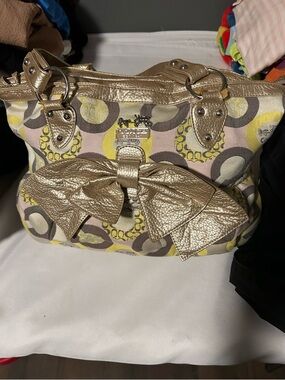 Vintage Coach Poppy Tote with Gold Bow